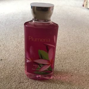 Bath and body works: Plumeria body wash
